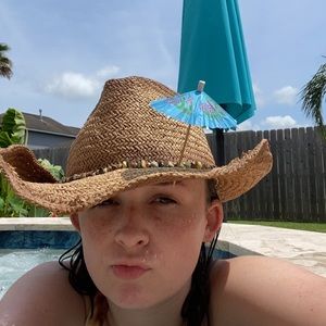 Meet your Posher, Leah